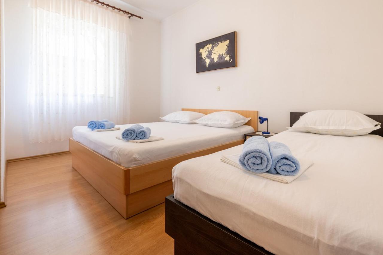 Apartment For 5 Makarska Exterior foto