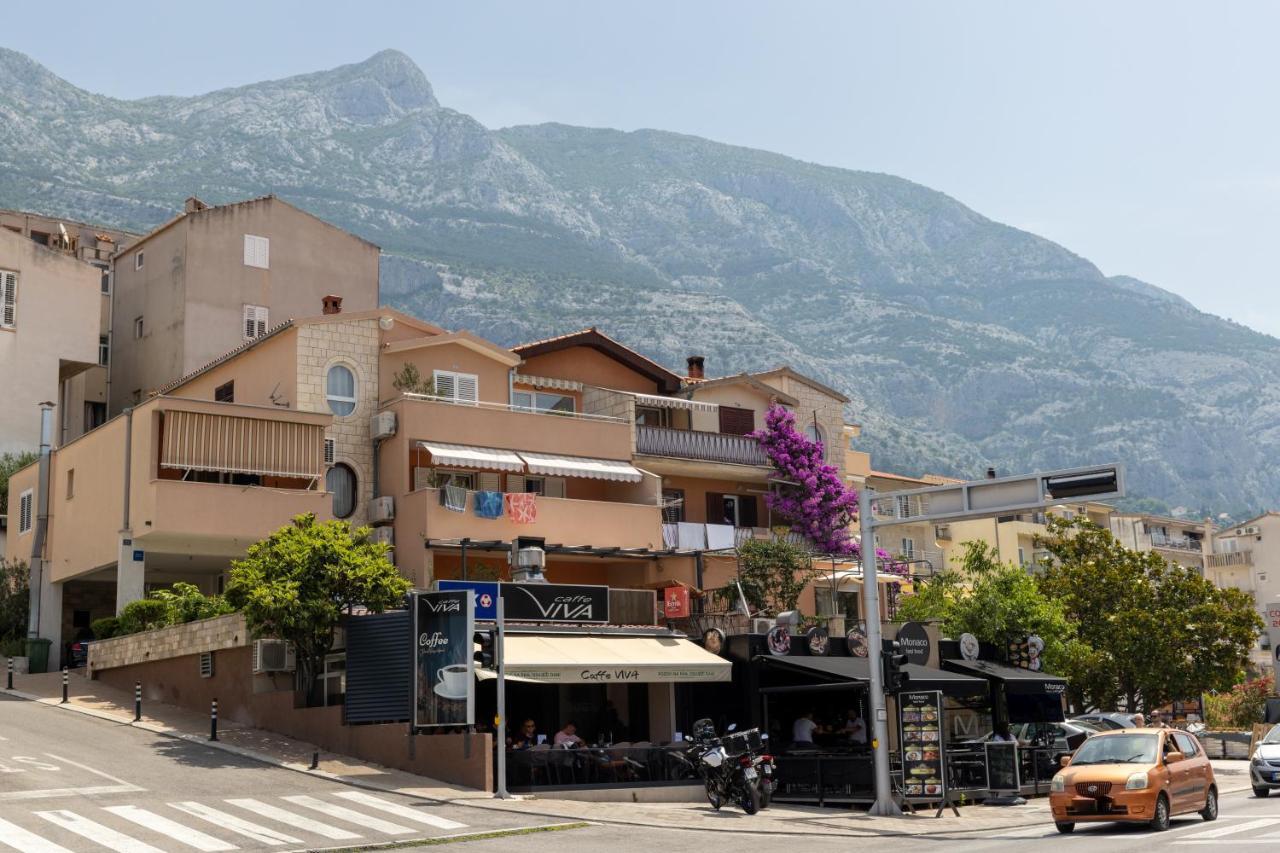 Apartment For 5 Makarska Exterior foto